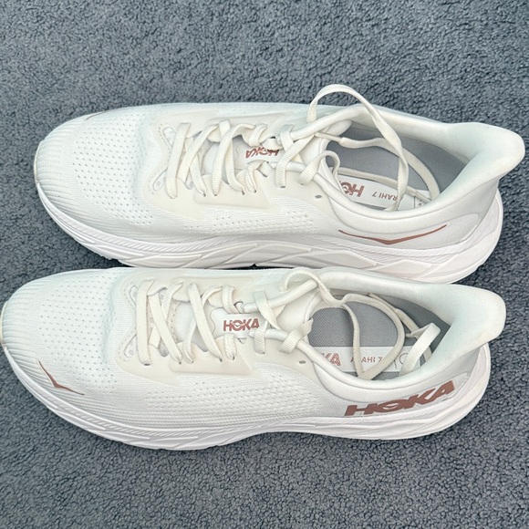 Hoka arahi 7 Shoes - Picture 2 of 4